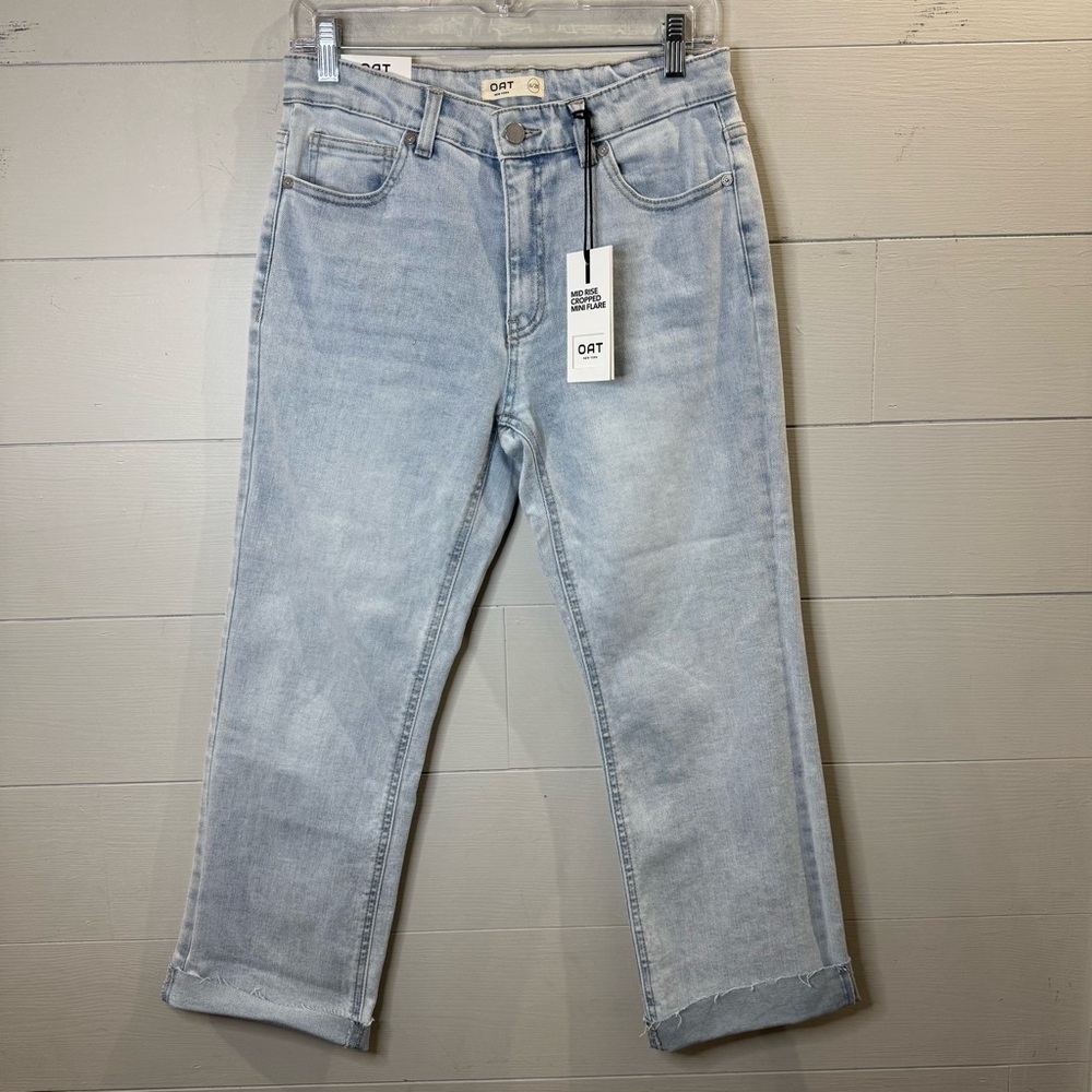 Oat | NWT Women's Mid Rise Cropped Mini Flare Light Wash Denim Jean Size 28
